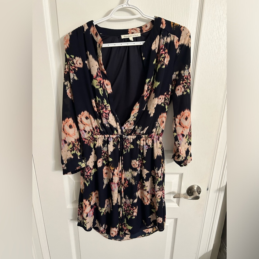 Daniel Rainn dress